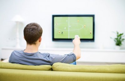 Man-watching-football-on-television.jpg